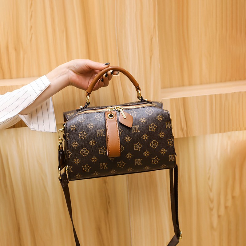 Bolsa feminina coleção requinte (modelo 3) Rede Canan