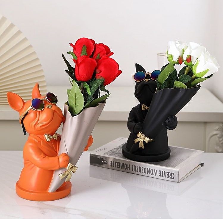 Porta-rosas cachorro buldogue Rede Canan