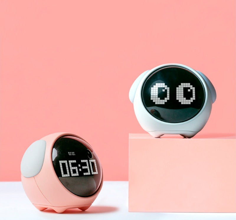Relógio/despertador digital de mesa com luminária e expressão interativa pixel Rede Canan