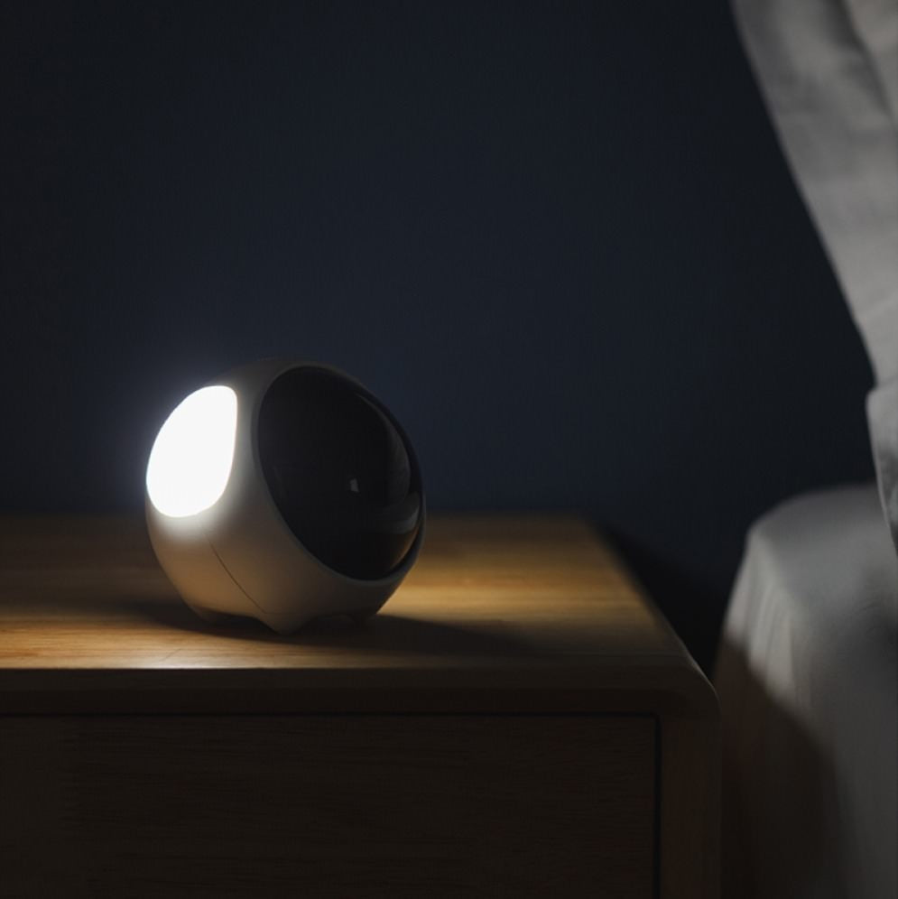 Relógio/despertador digital de mesa com luminária e expressão interativa pixel Rede Canan