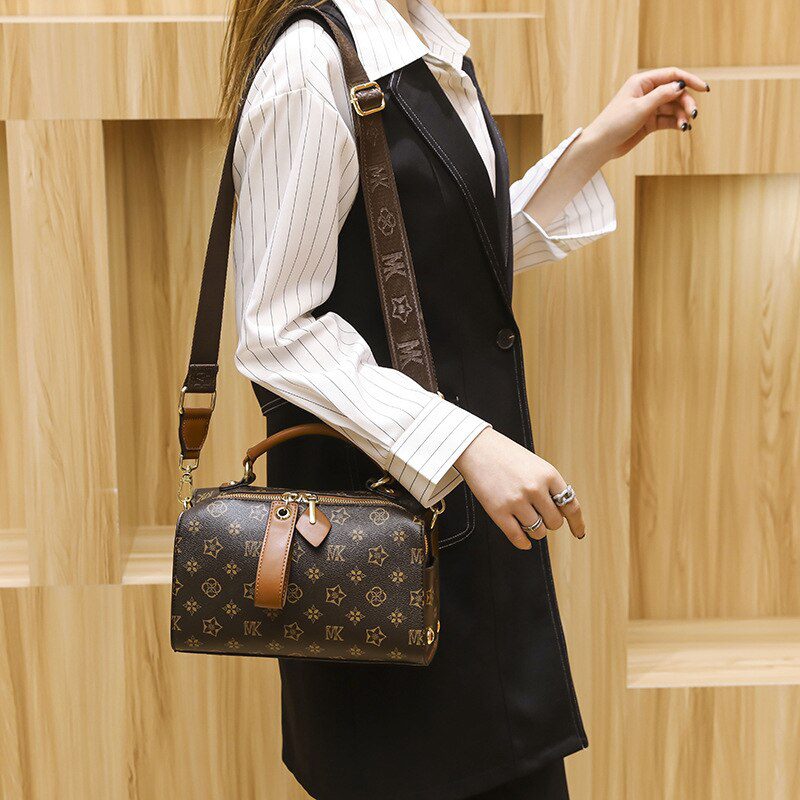 Bolsa feminina coleção requinte (modelo 3) Rede Canan