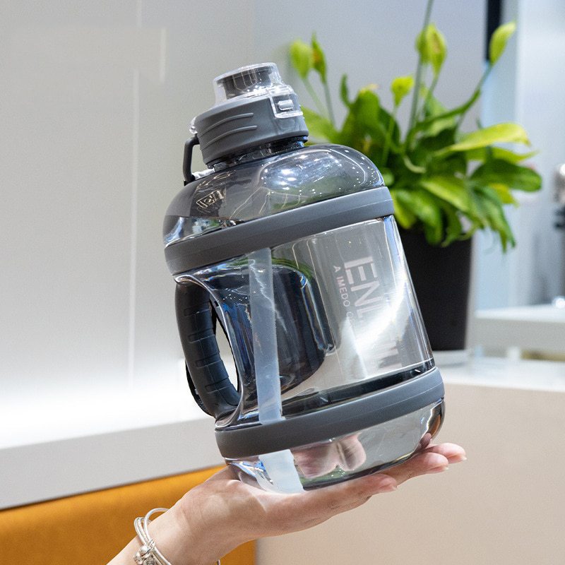 Garrafa de água à prova de vazamento 2400ml Rede Canan