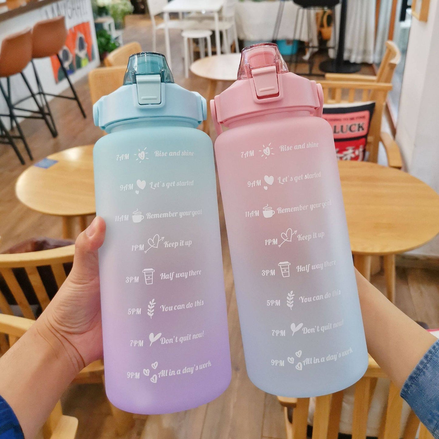Garrafa de água colorida TikTok à prova de vazamento 2000ml Rede Canan