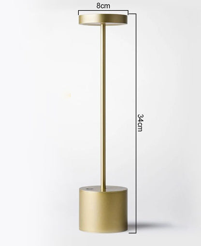 Luminária sofisticada “poste” com carregamento USB 2 Rede Canan