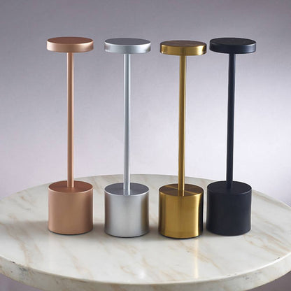 Luminária sofisticada “poste” com carregamento USB 2 Rede Canan