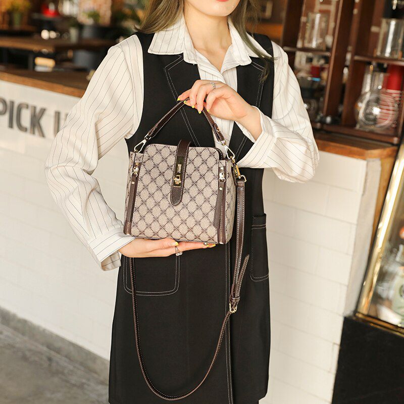 Bolsa feminina coleção luxo (modelo 25) Rede Canan