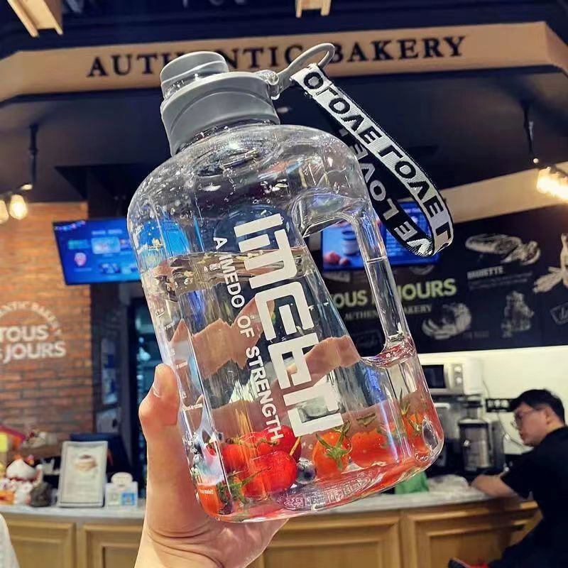 Garrafa de água à prova de vazamento 2460ml Rede Canan