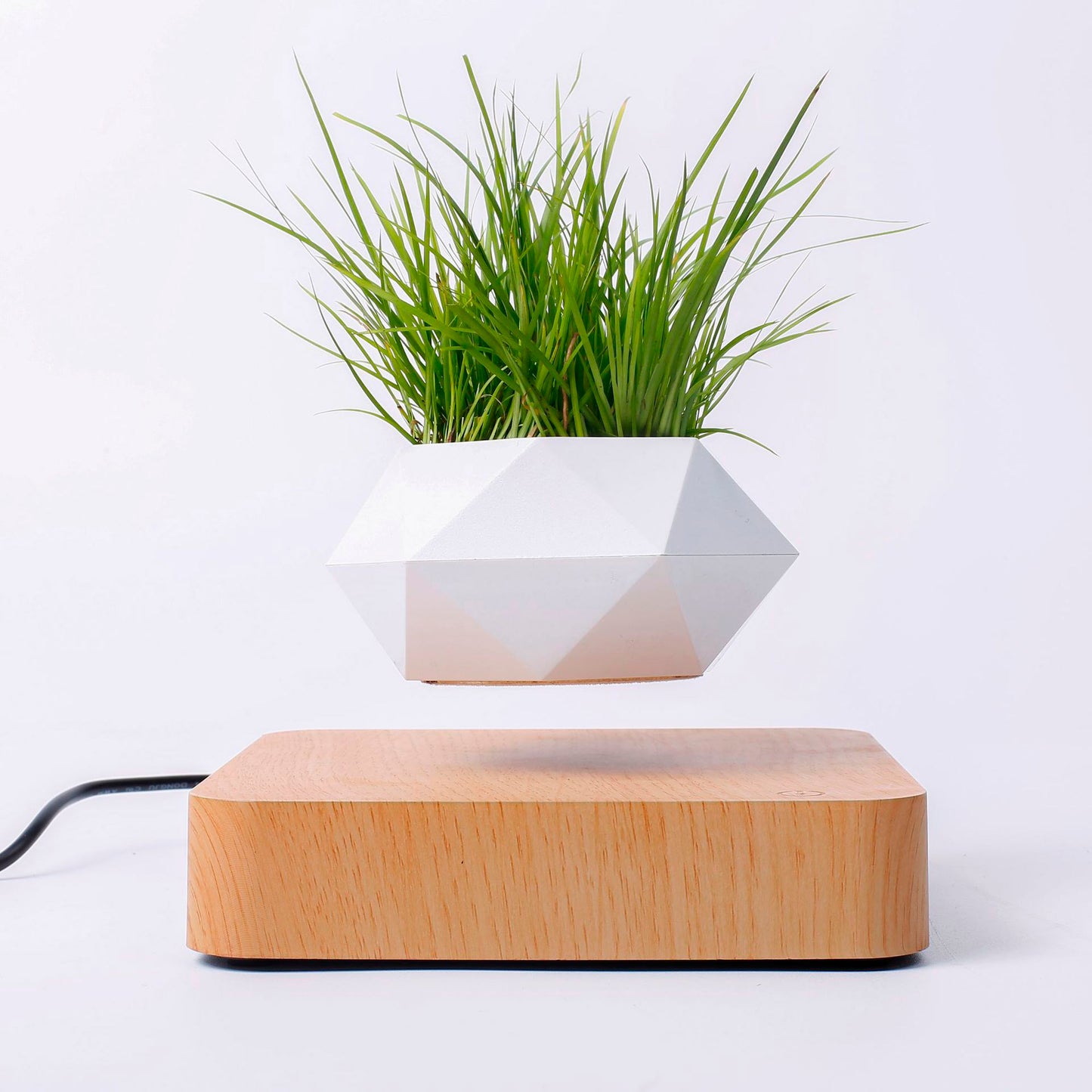 Vaso para planta com levitação magnética e rotação de 360º 2 Rede Canan