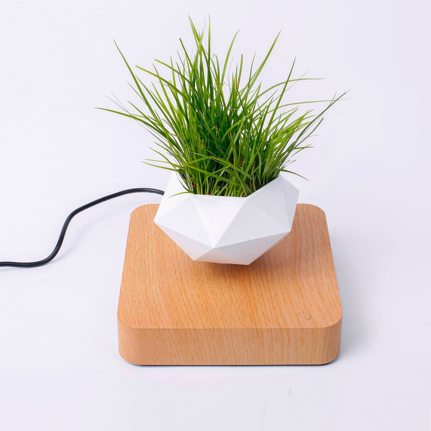 Vaso para planta com levitação magnética e rotação de 360º 2 Rede Canan